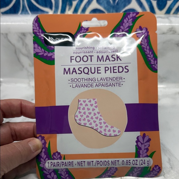 Lavender Soothing Foot Mask Nourishing To The Feet Brand New 1 Pair - Picture 1 of 5
